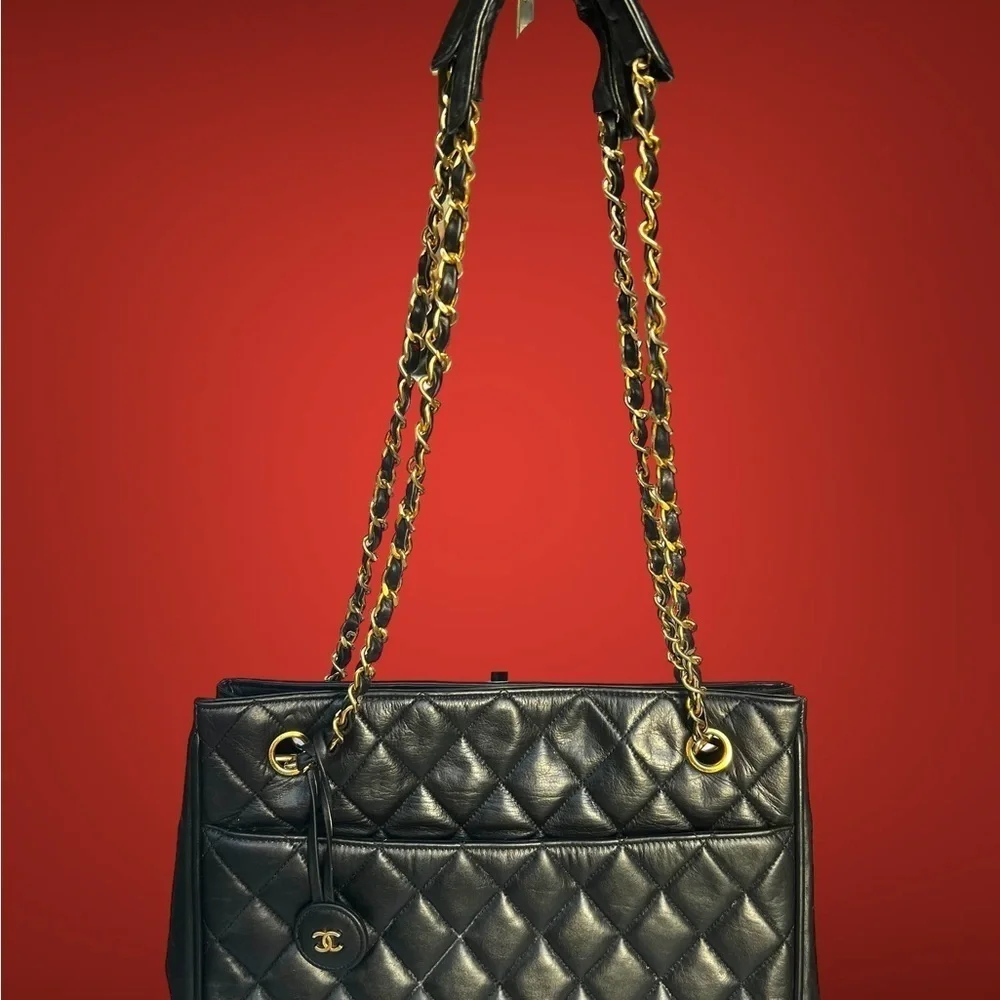 Lambskin black Chanel Matelasse